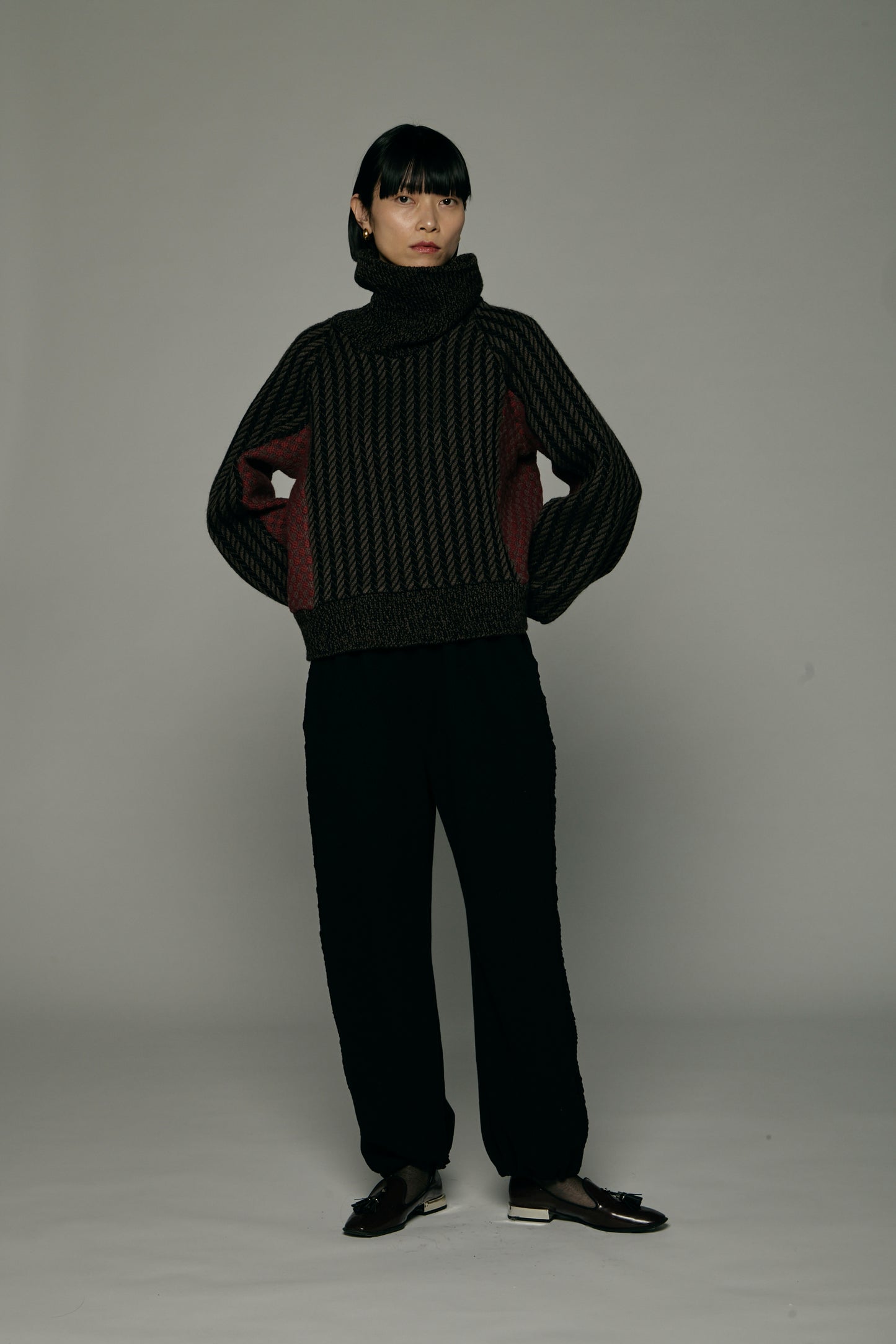 Herringbone × Dobby weave knit pullover / Black