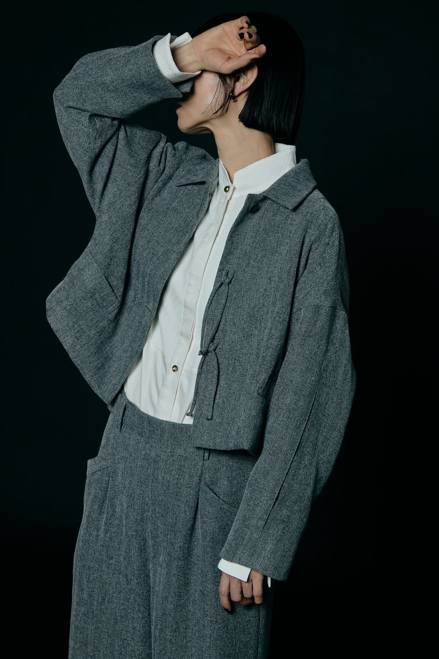 Pleated Sleeve Short Jacket / Gray