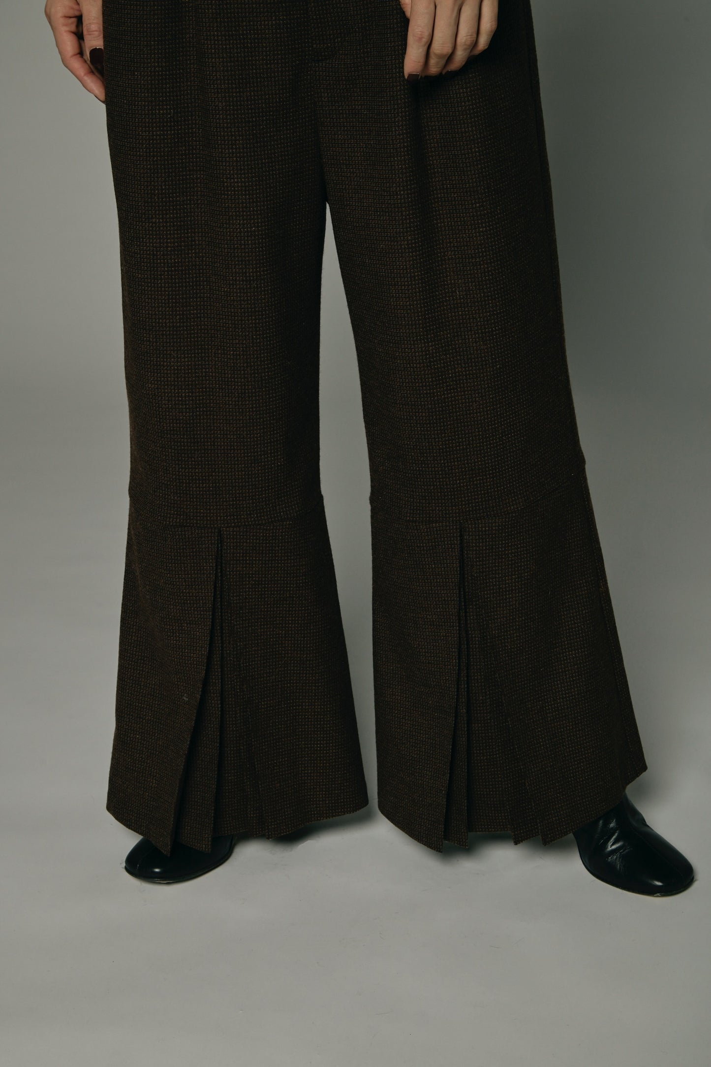 Pleated Wide Trousers / Brown