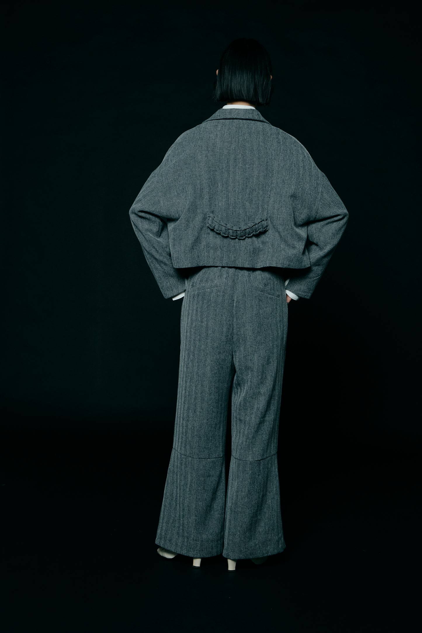 Pleated Sleeve Short Jacket / Gray