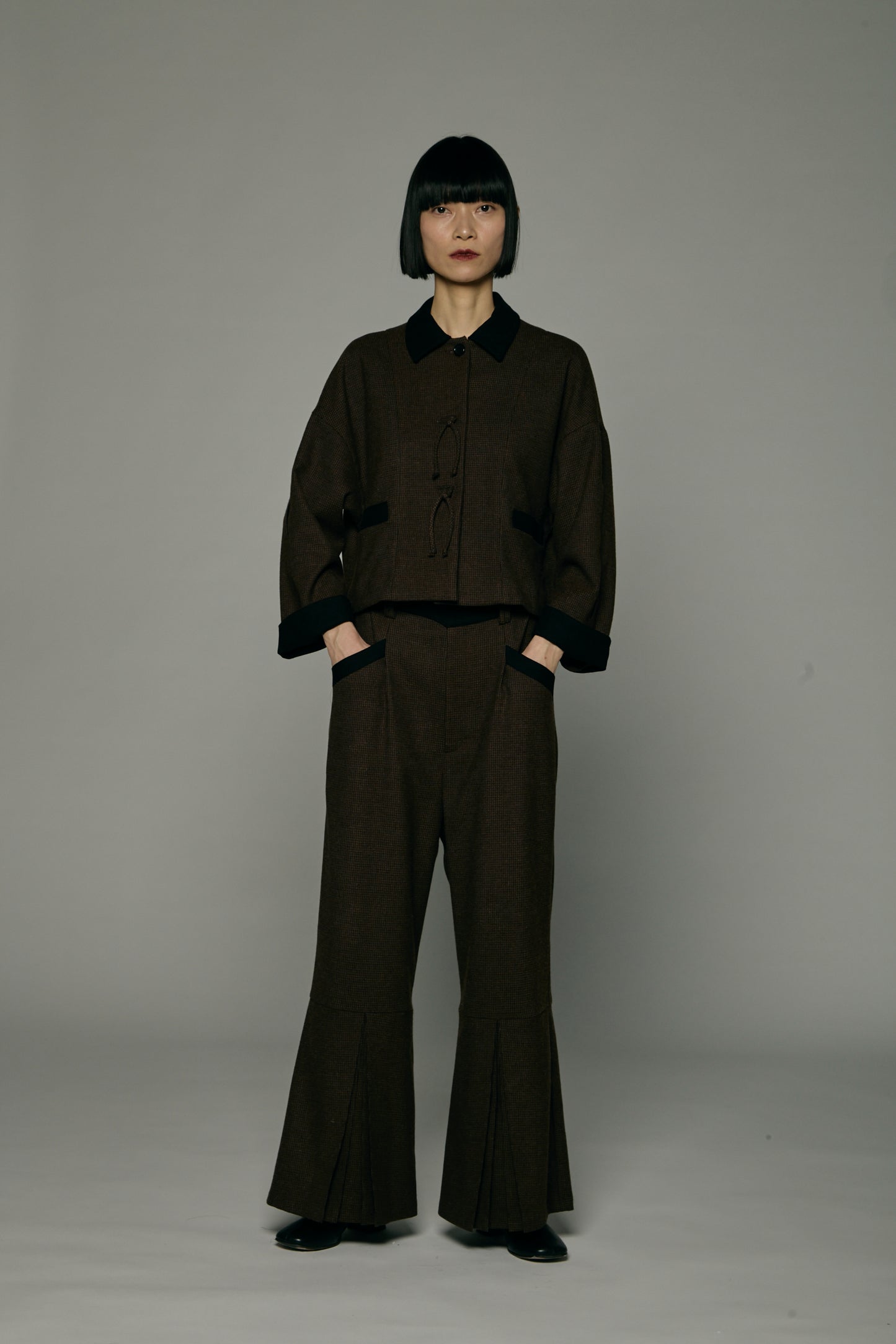 Pleated Wide Trousers / Brown