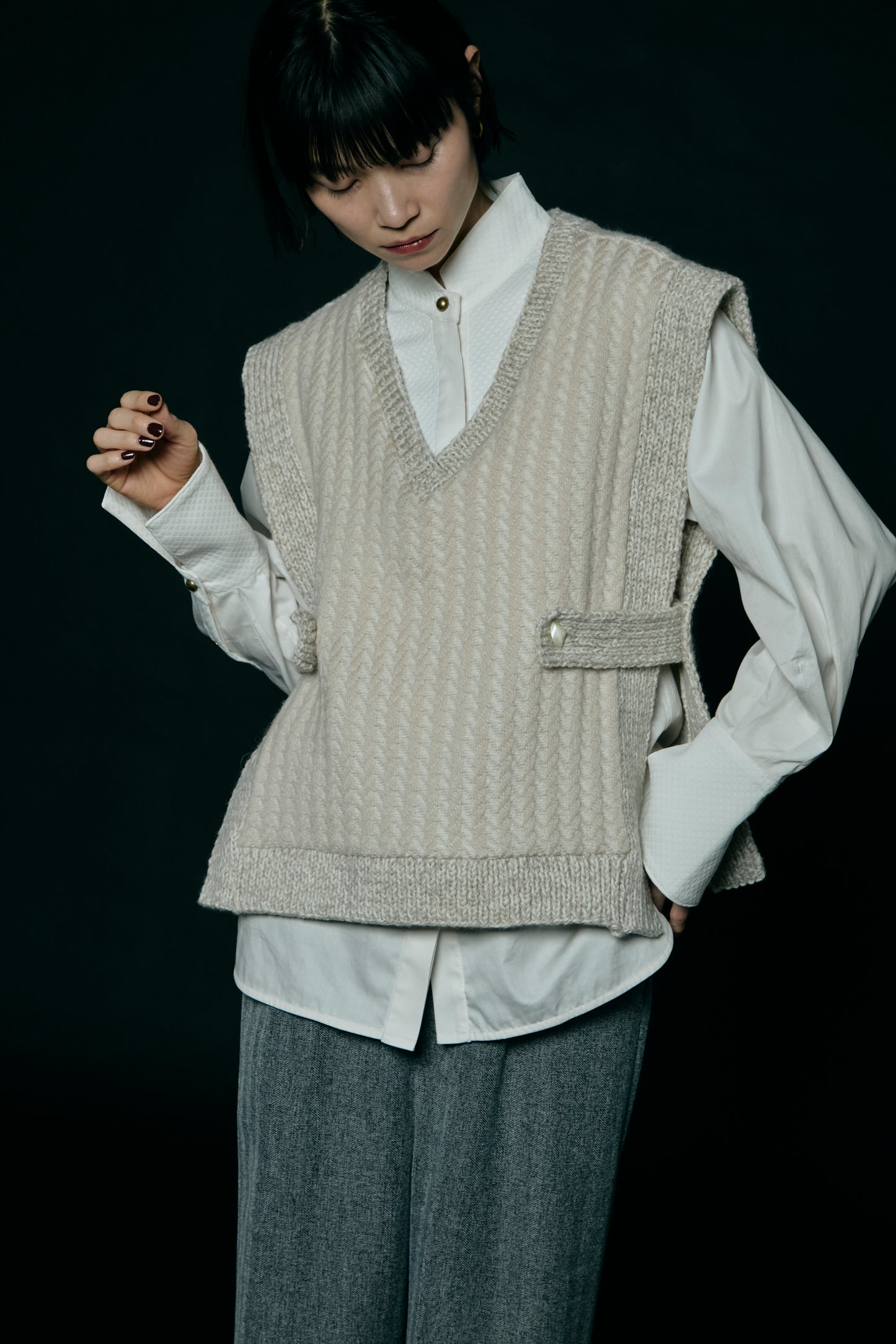 Herringbone knit vest / Ecru