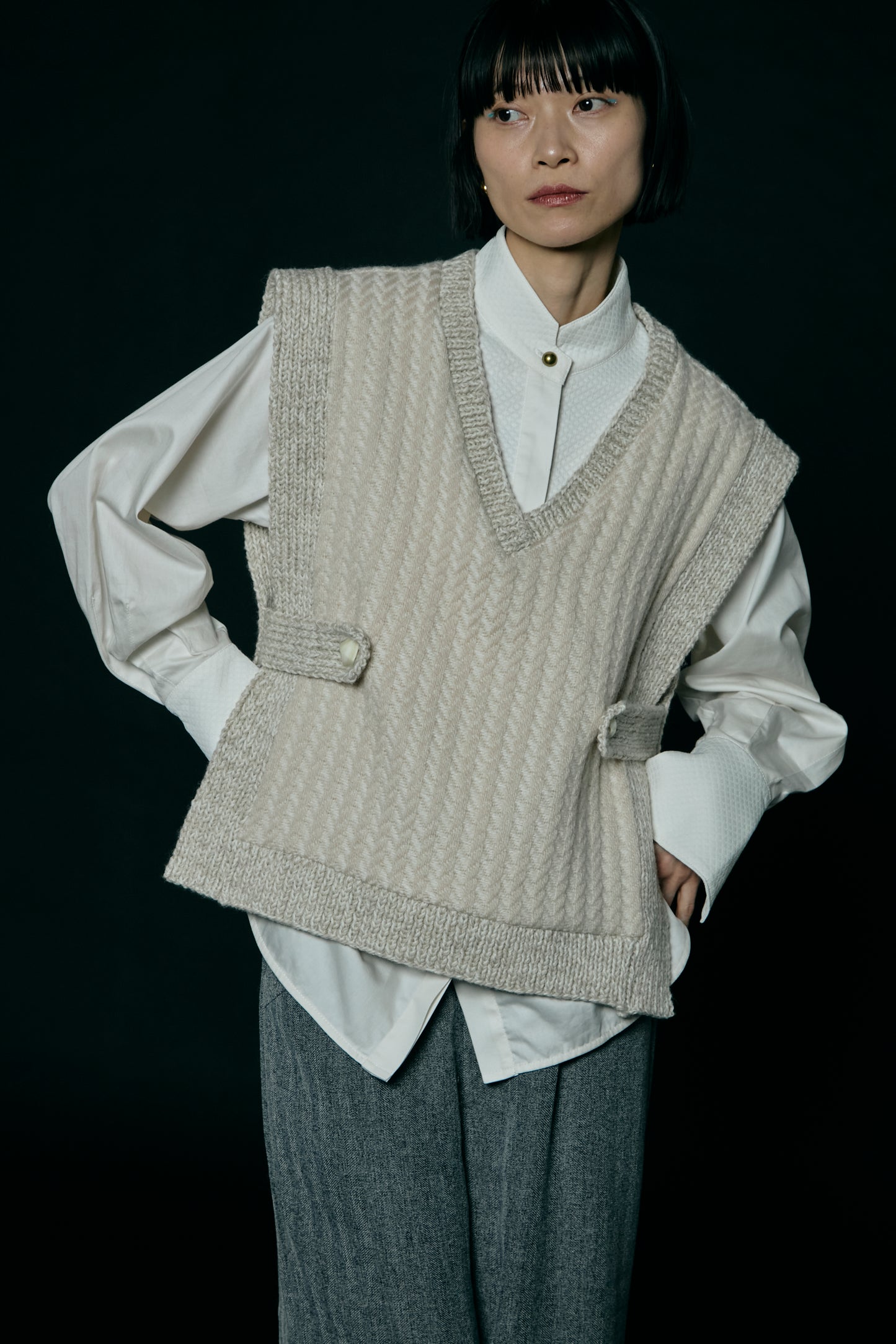 Herringbone knit vest / Ecru