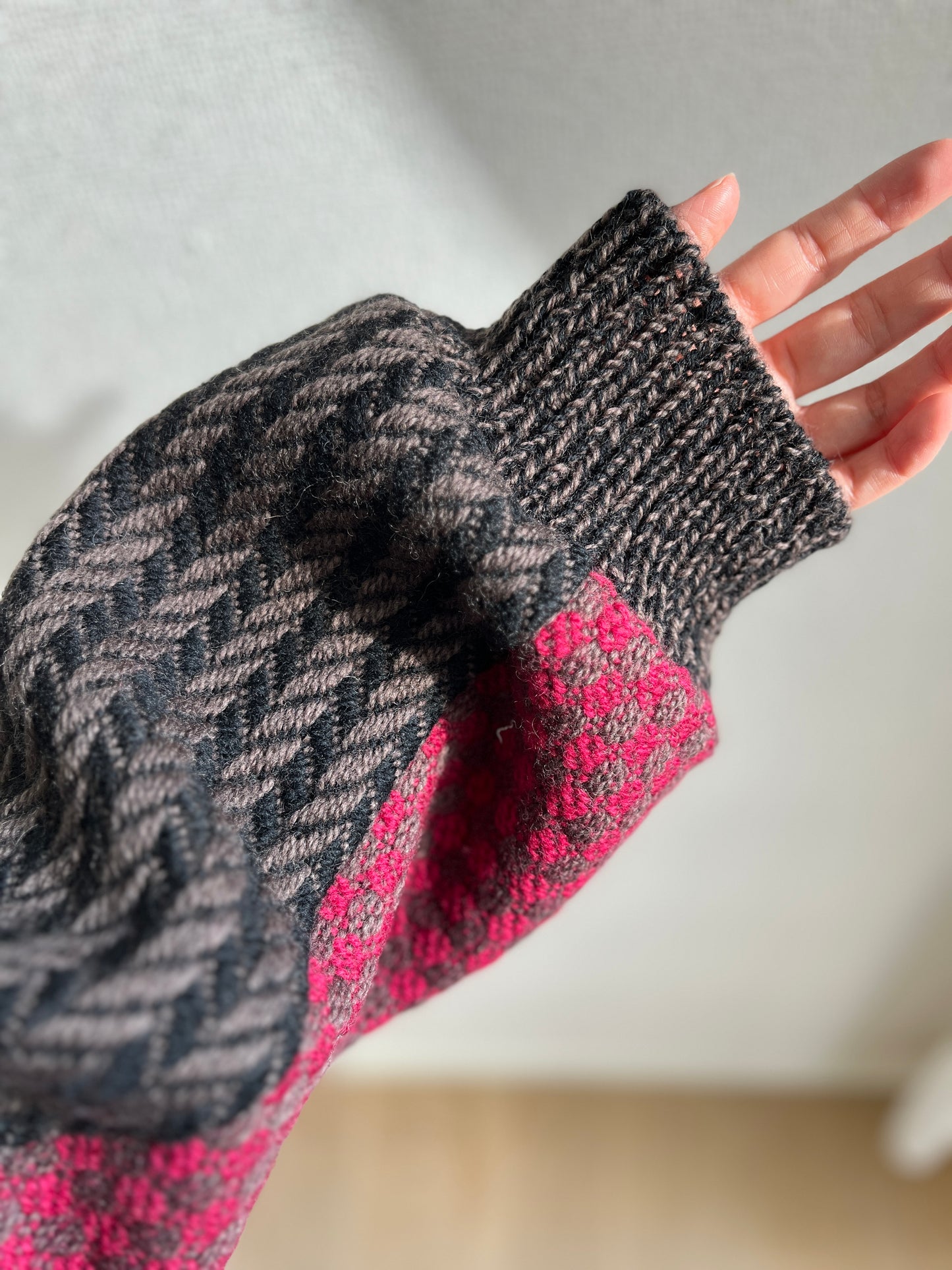 Herringbone × Dobby weave knit pullover / Black