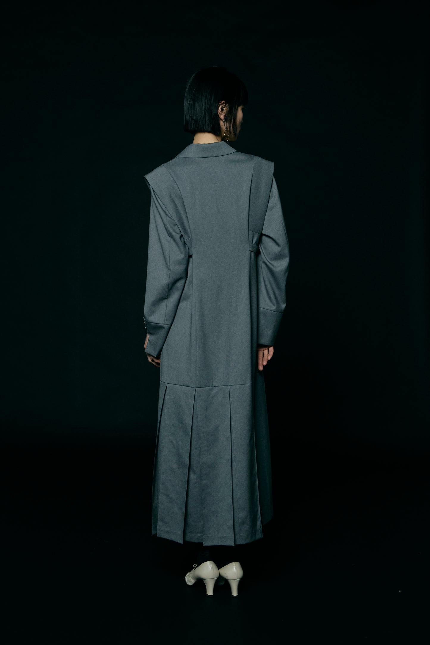 Pleated skirt dress / Gray