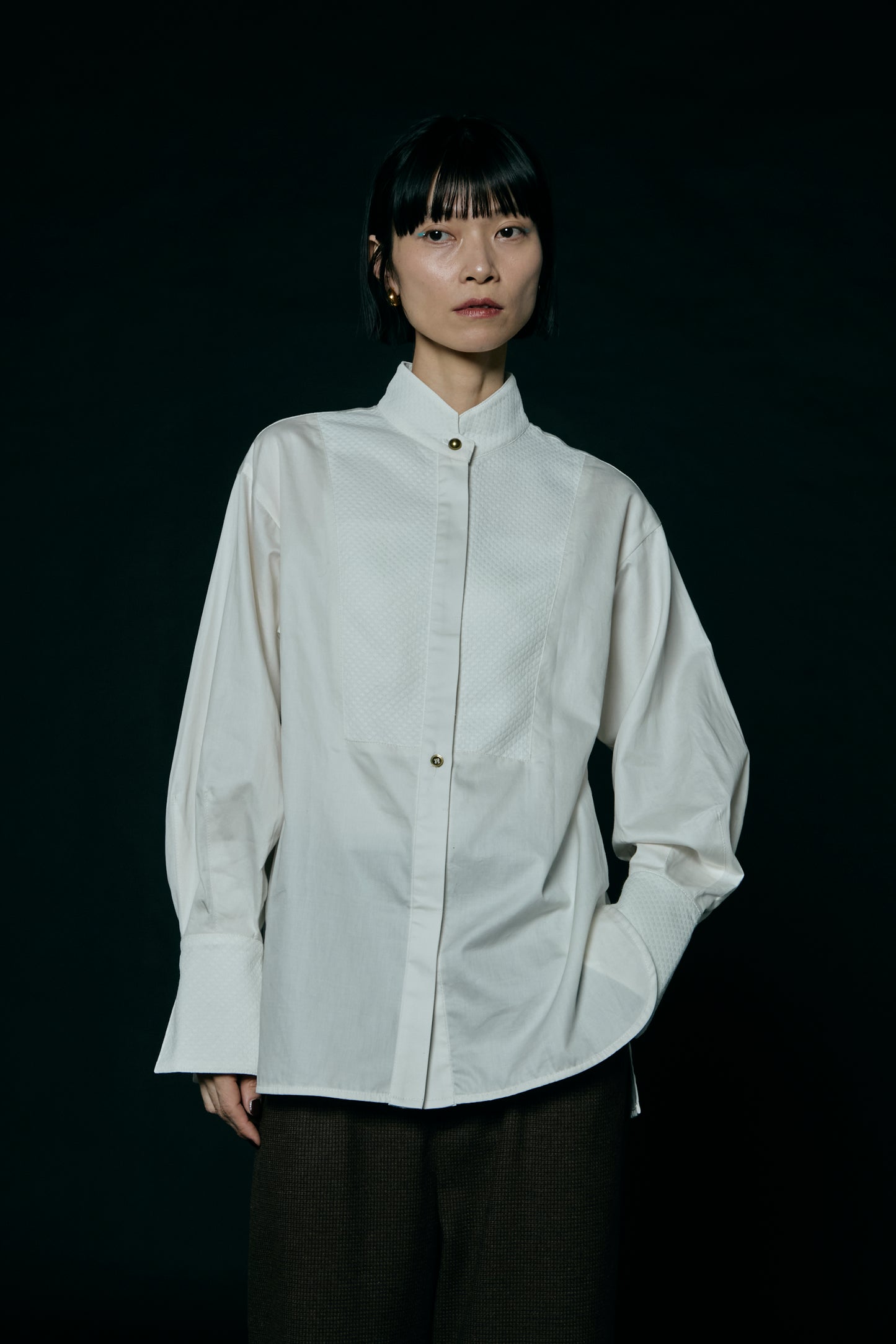 Quilted Jacquard Plastron Shirt / White