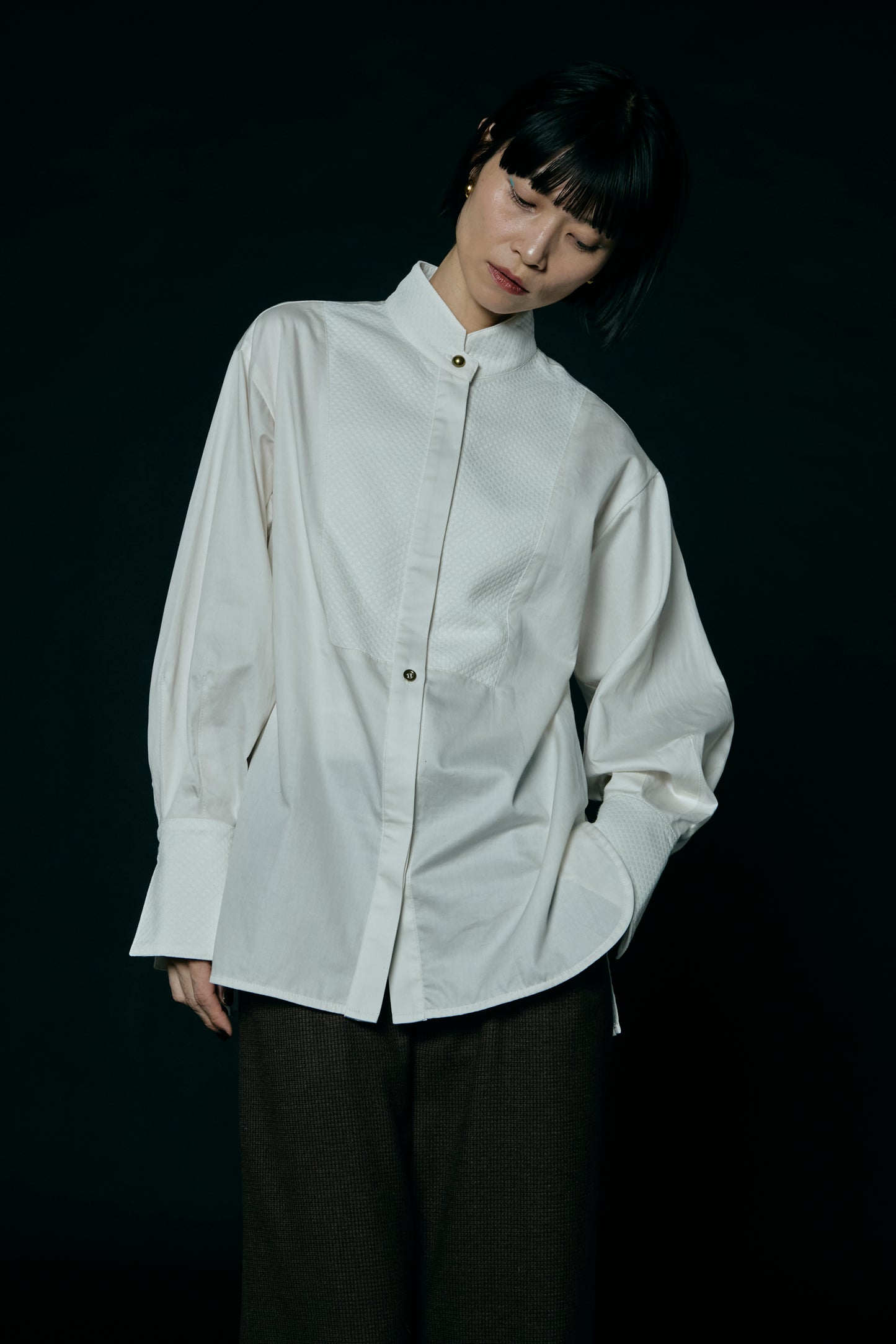 Quilted Jacquard Plastron Shirt / White