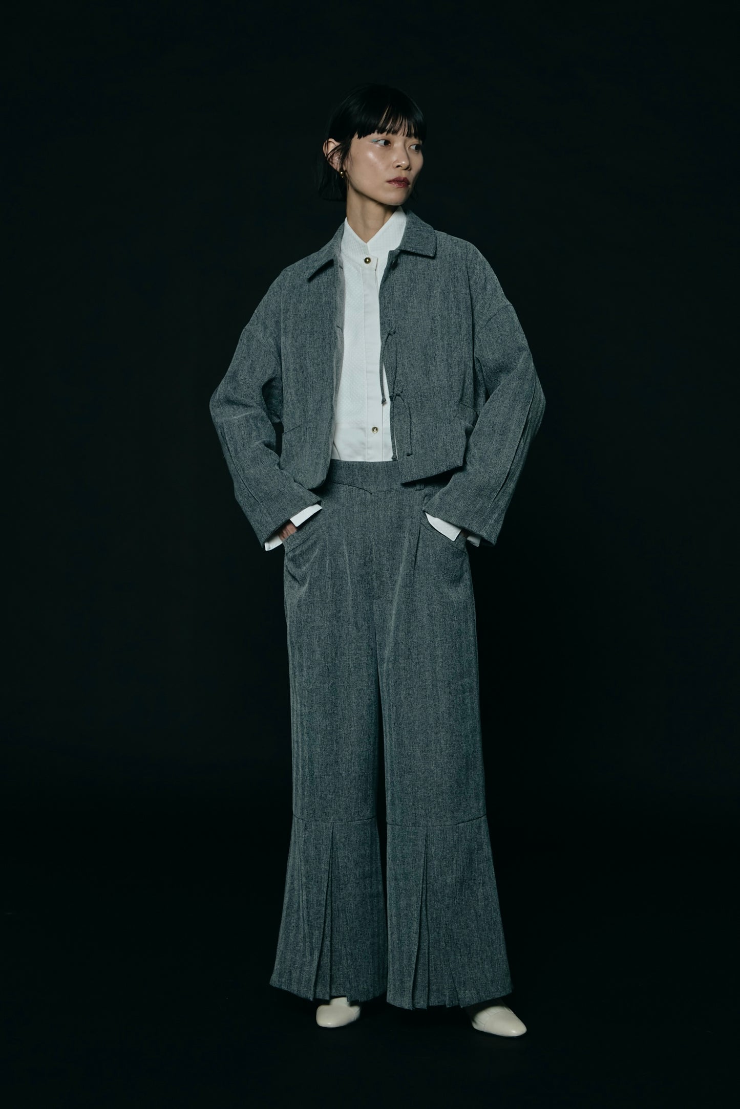 Pleated Wide Trousers / Gray