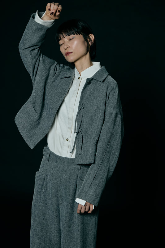 Pleated Sleeve Short Jacket / Gray
