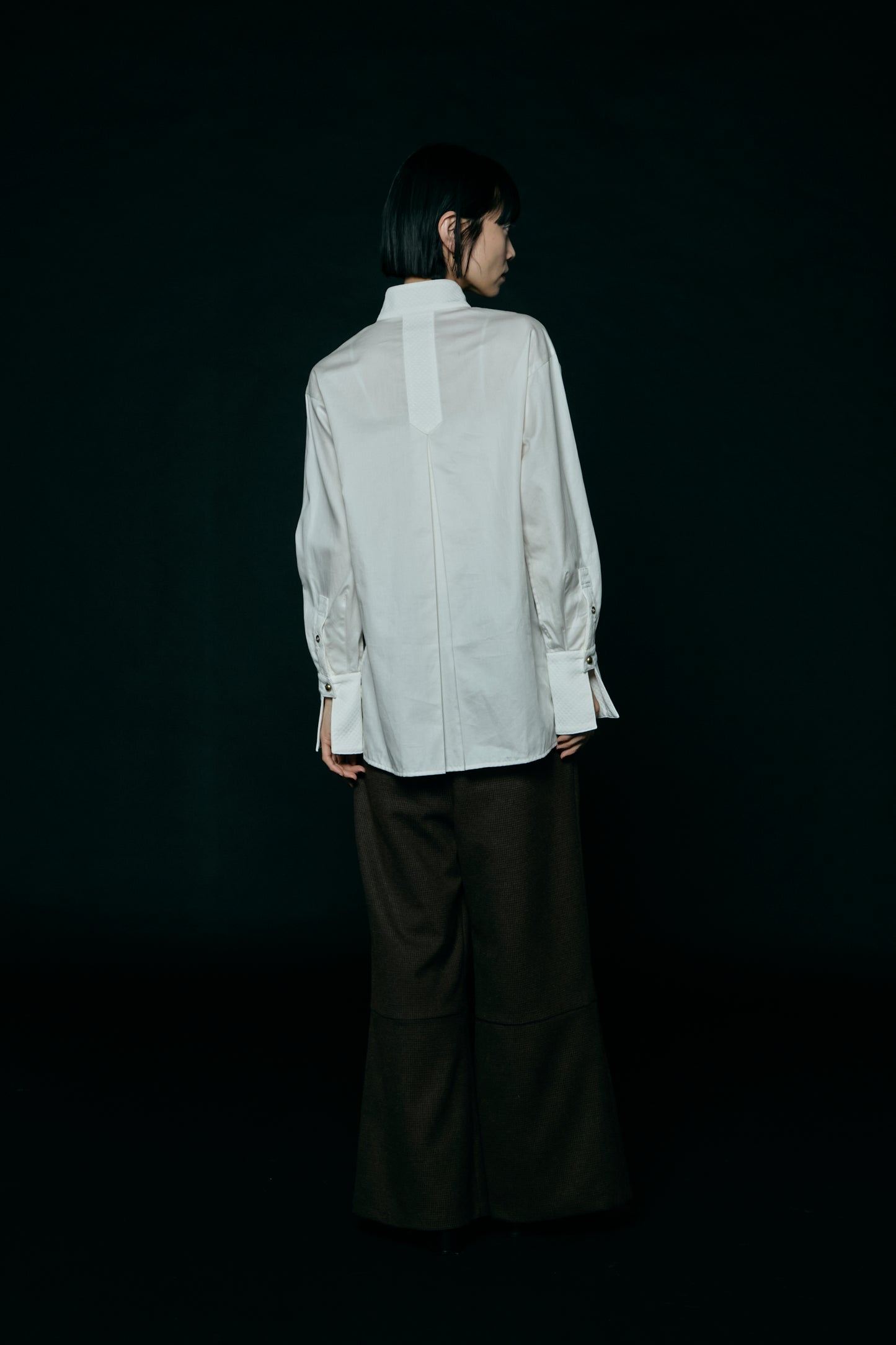 Quilted Jacquard Plastron Shirt / White