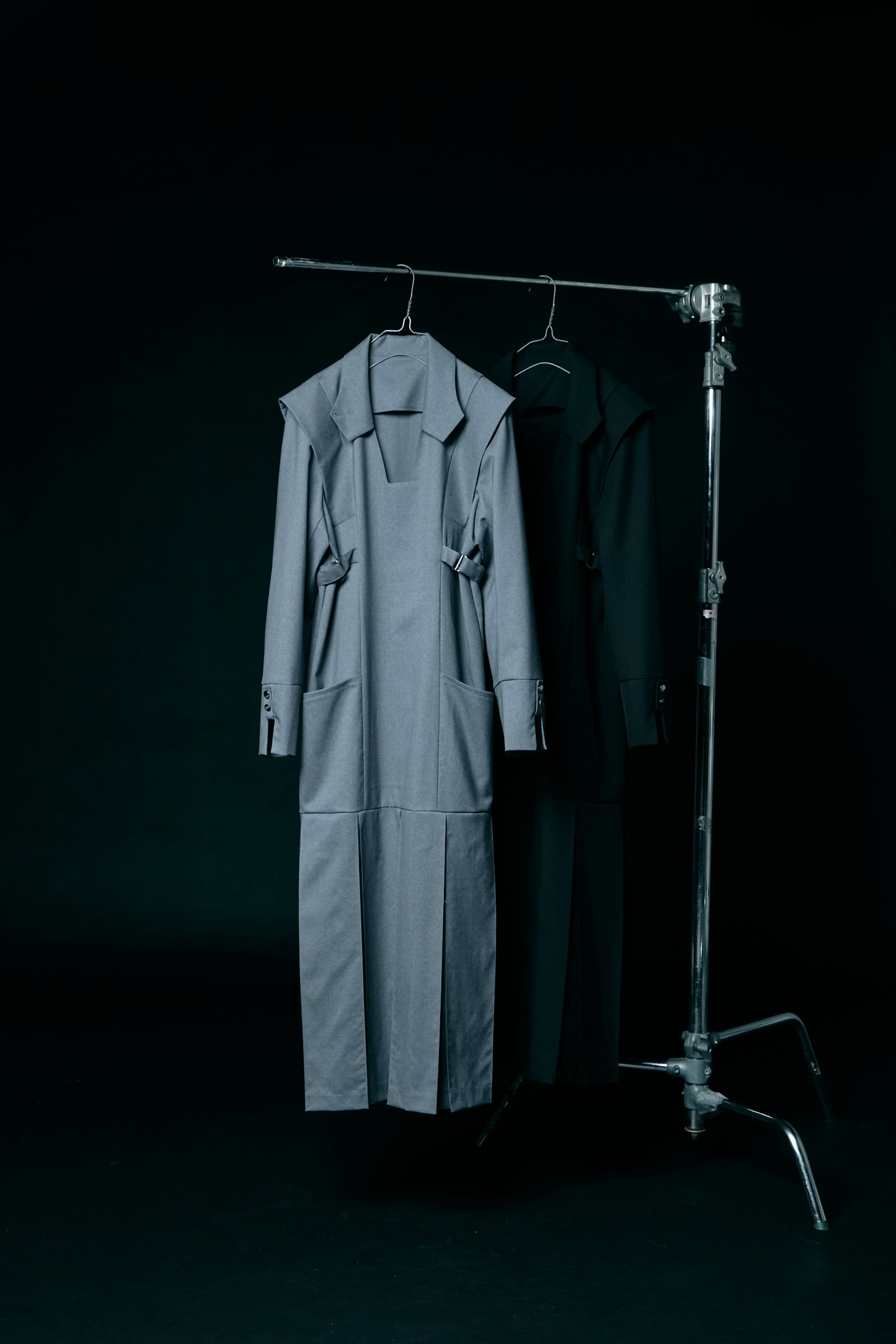 Pleated skirt dress / Black