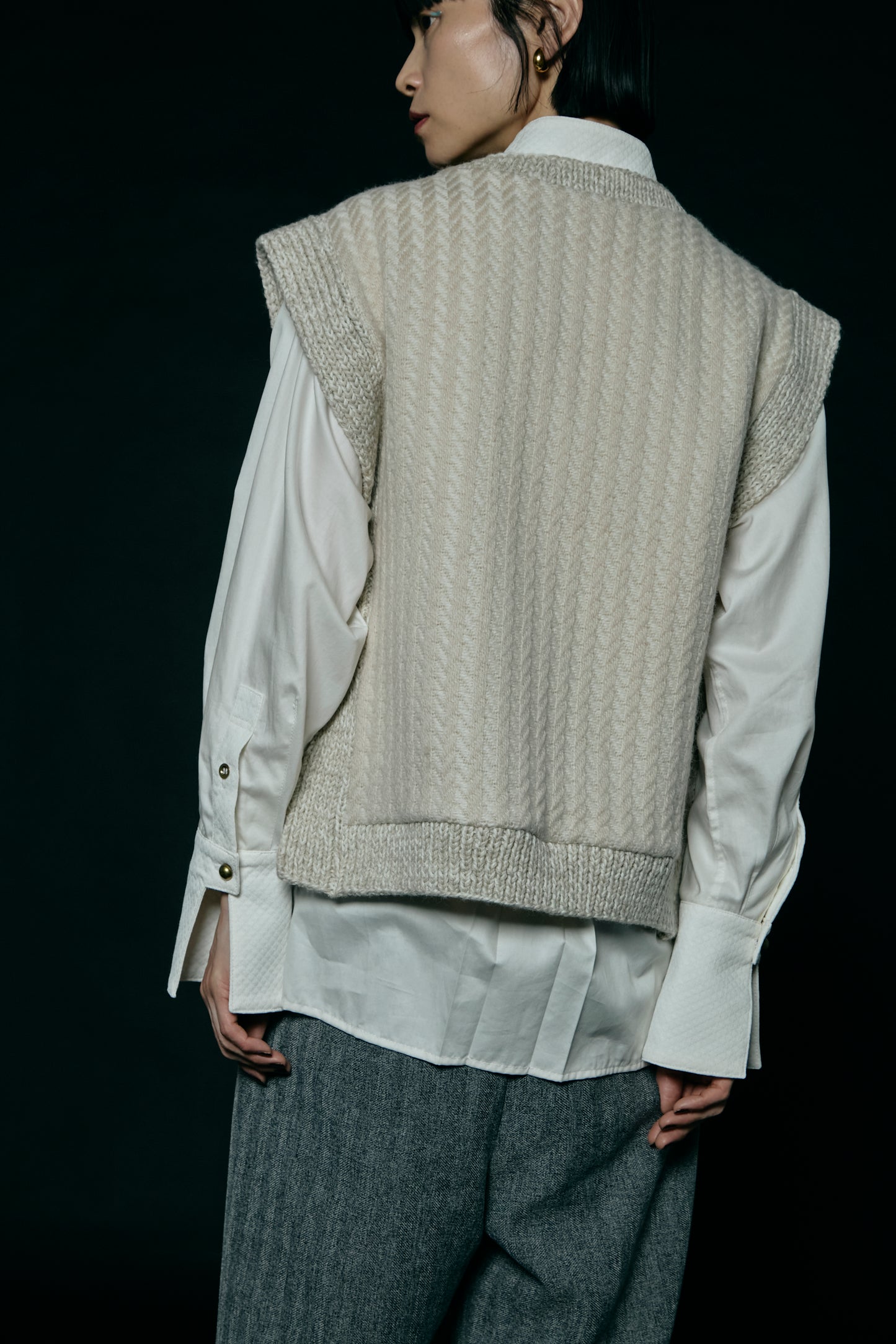 Herringbone knit vest / Ecru