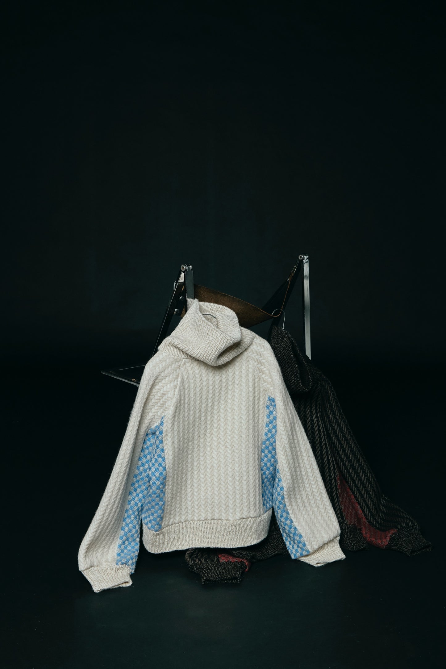 Herringbone × Dobby weave knit pullover / Black