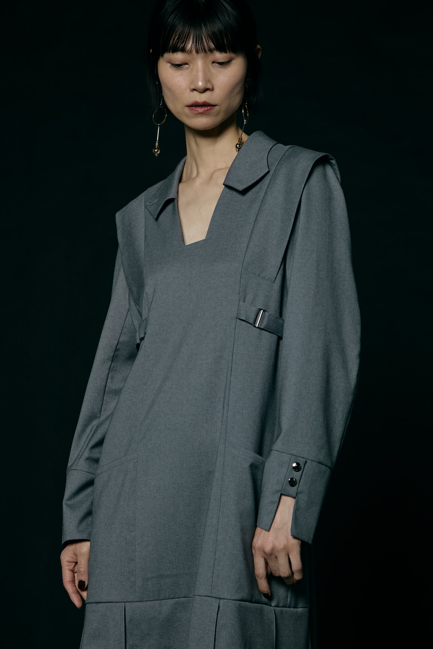 Pleated skirt dress / Gray