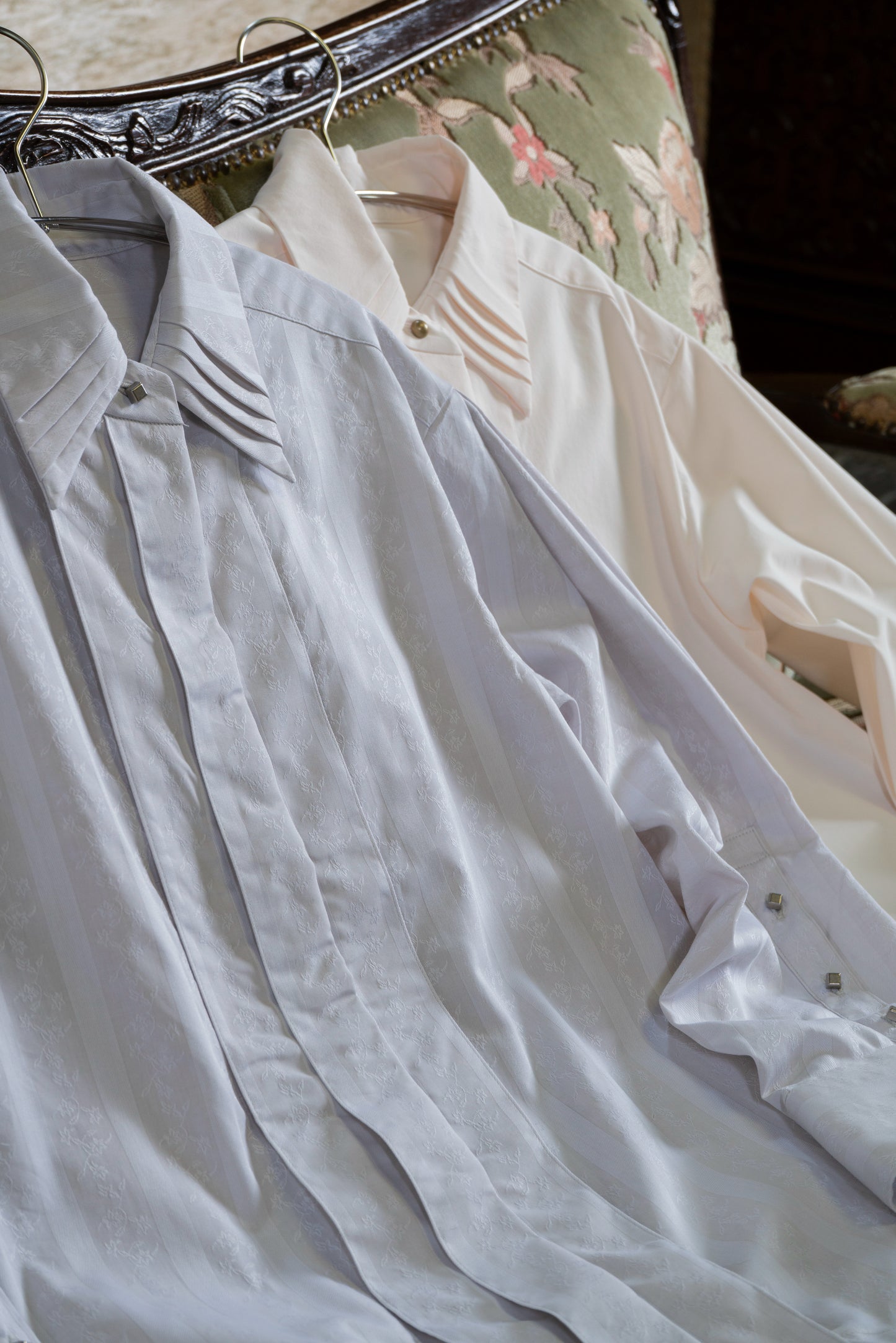 【Pre order】Metal button pleated blouse / Light gray