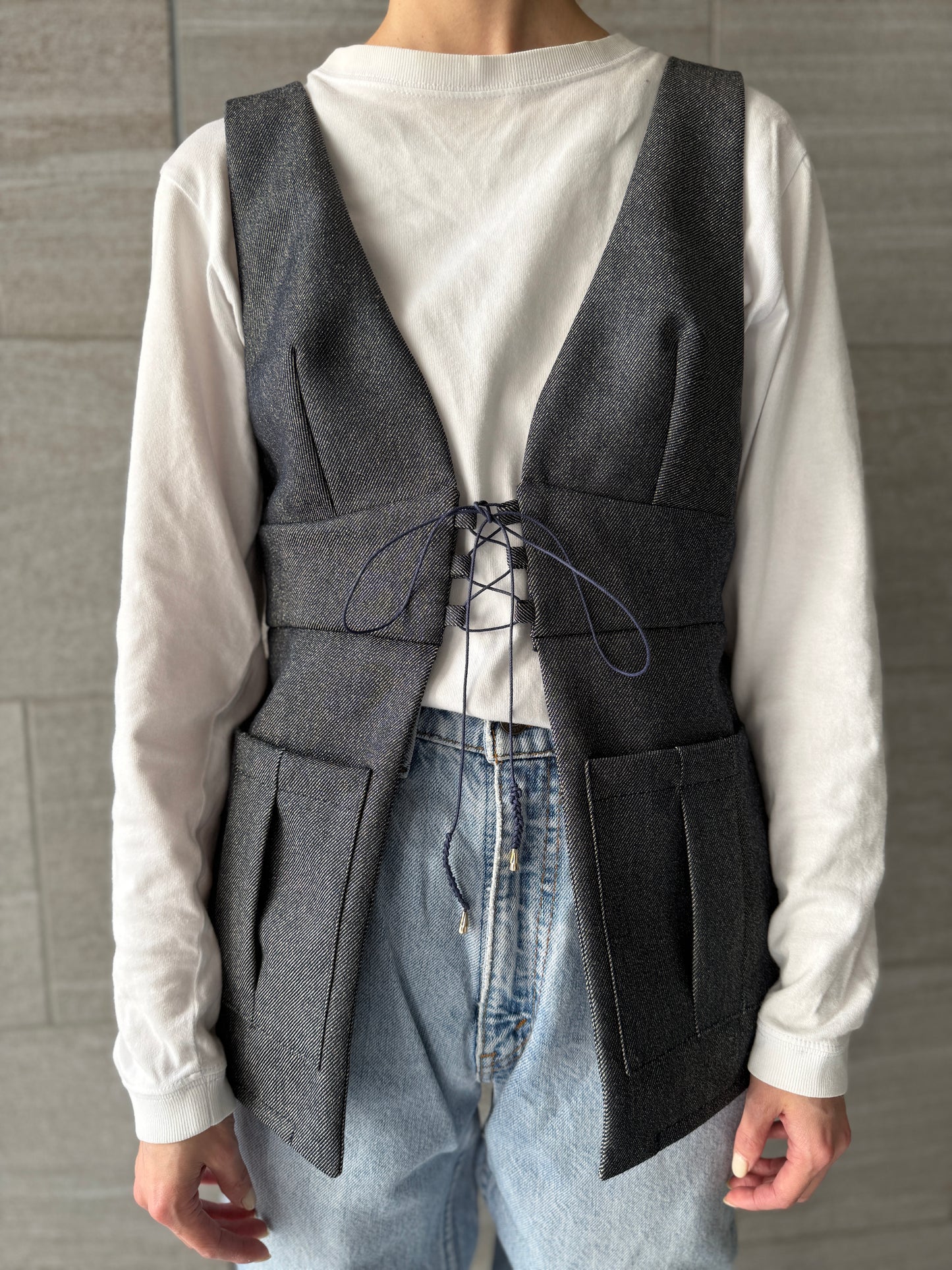 【Pre order】Lace up Pleated Vest / Navy