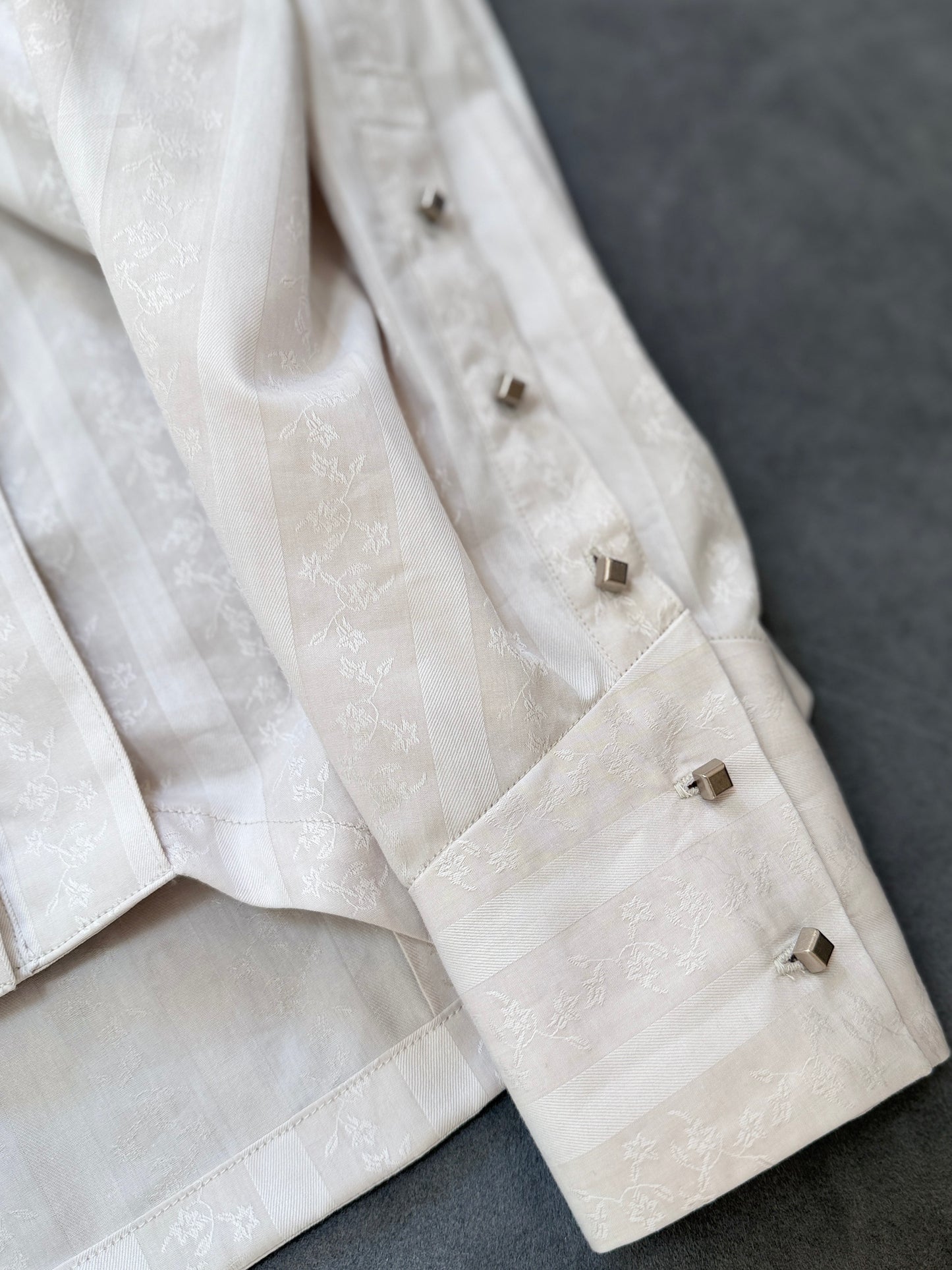 【Pre order】Metal button pleated blouse / Light gray
