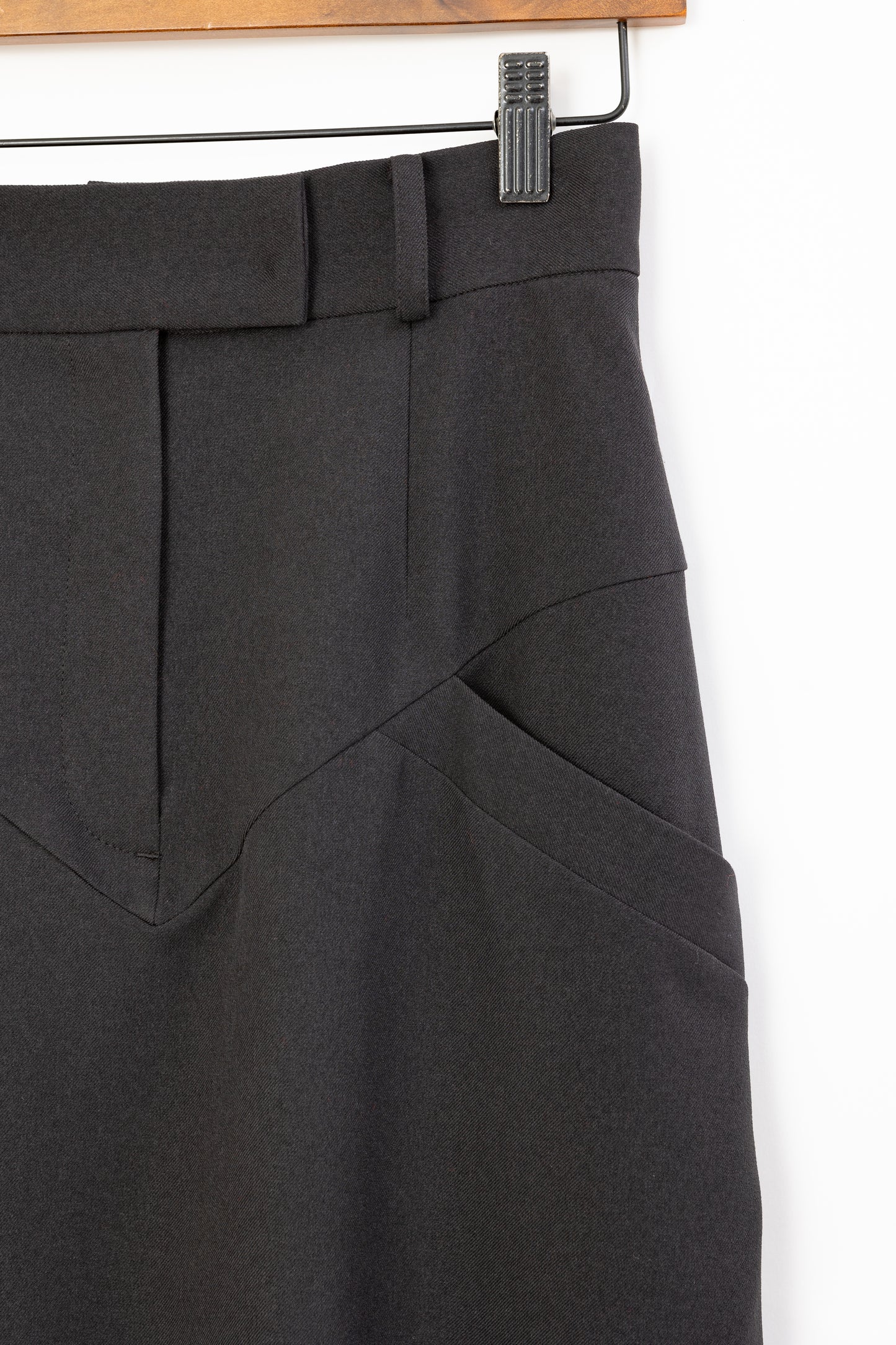 【Re order】Back ruffle skirt / Black