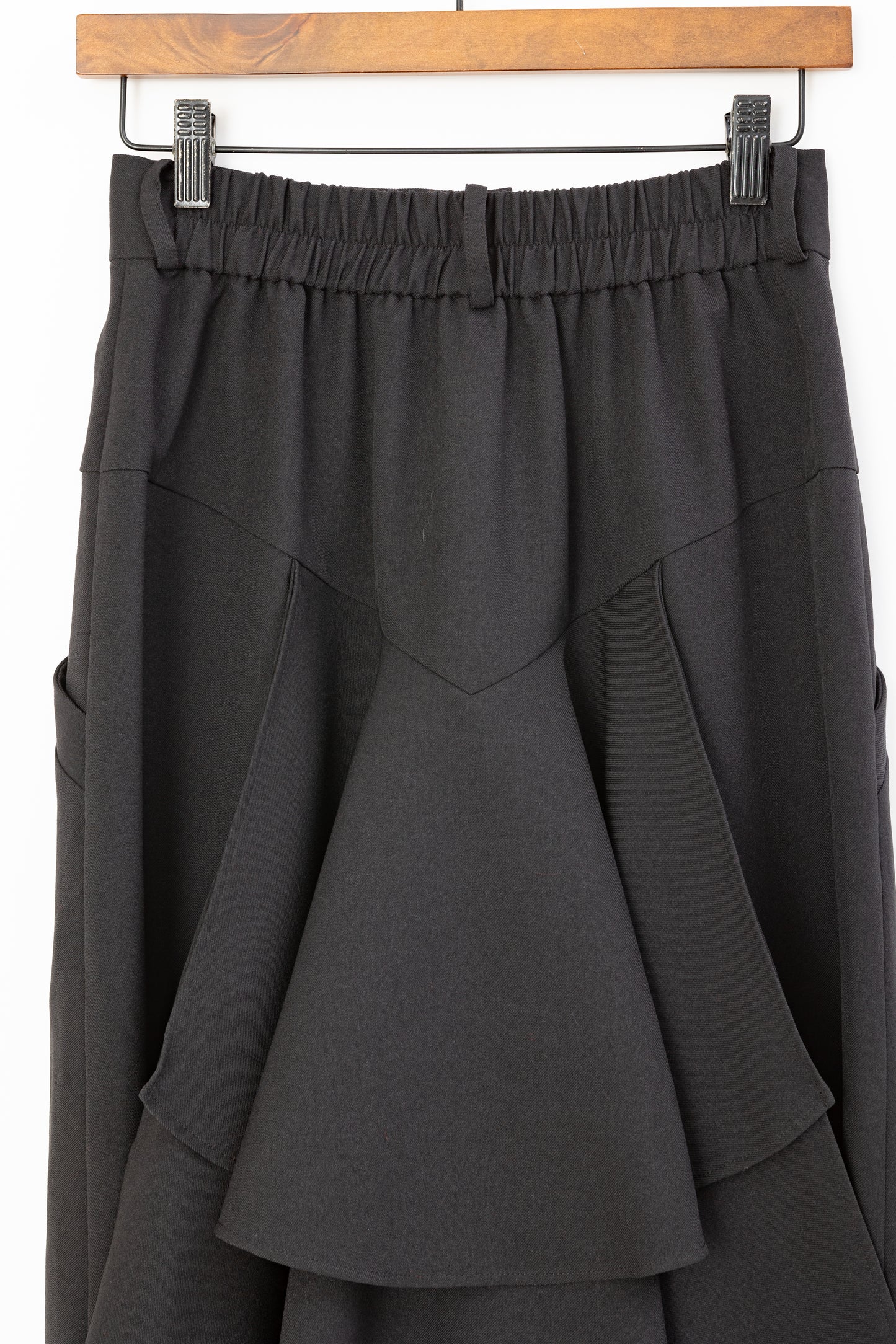 【Re order】Back ruffle skirt / Black