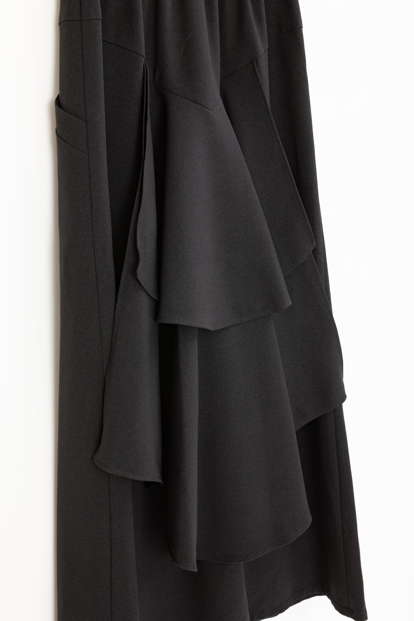 【Re order】Back ruffle skirt / Black