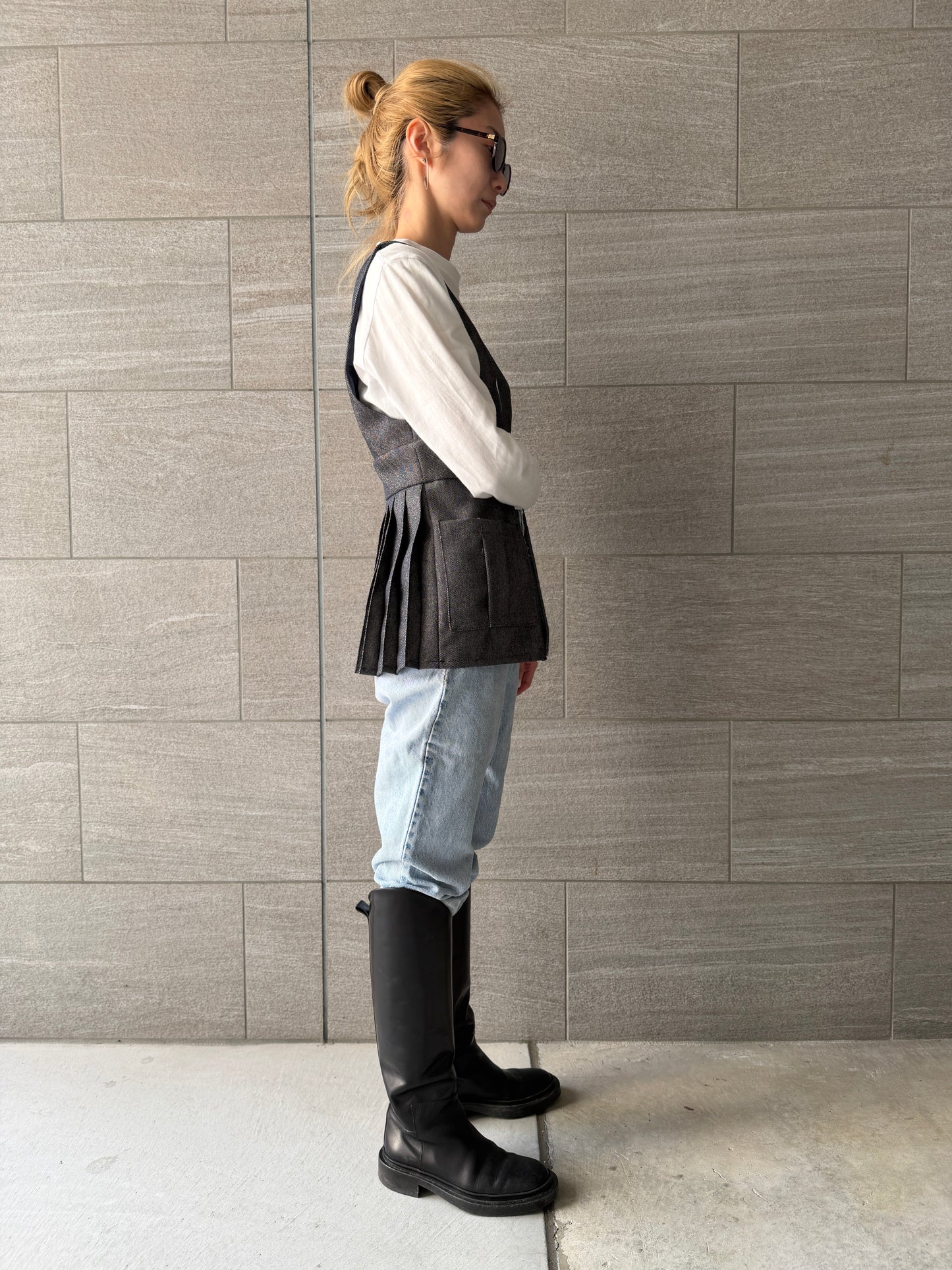 【Pre order】Lace up Pleated Vest / Navy