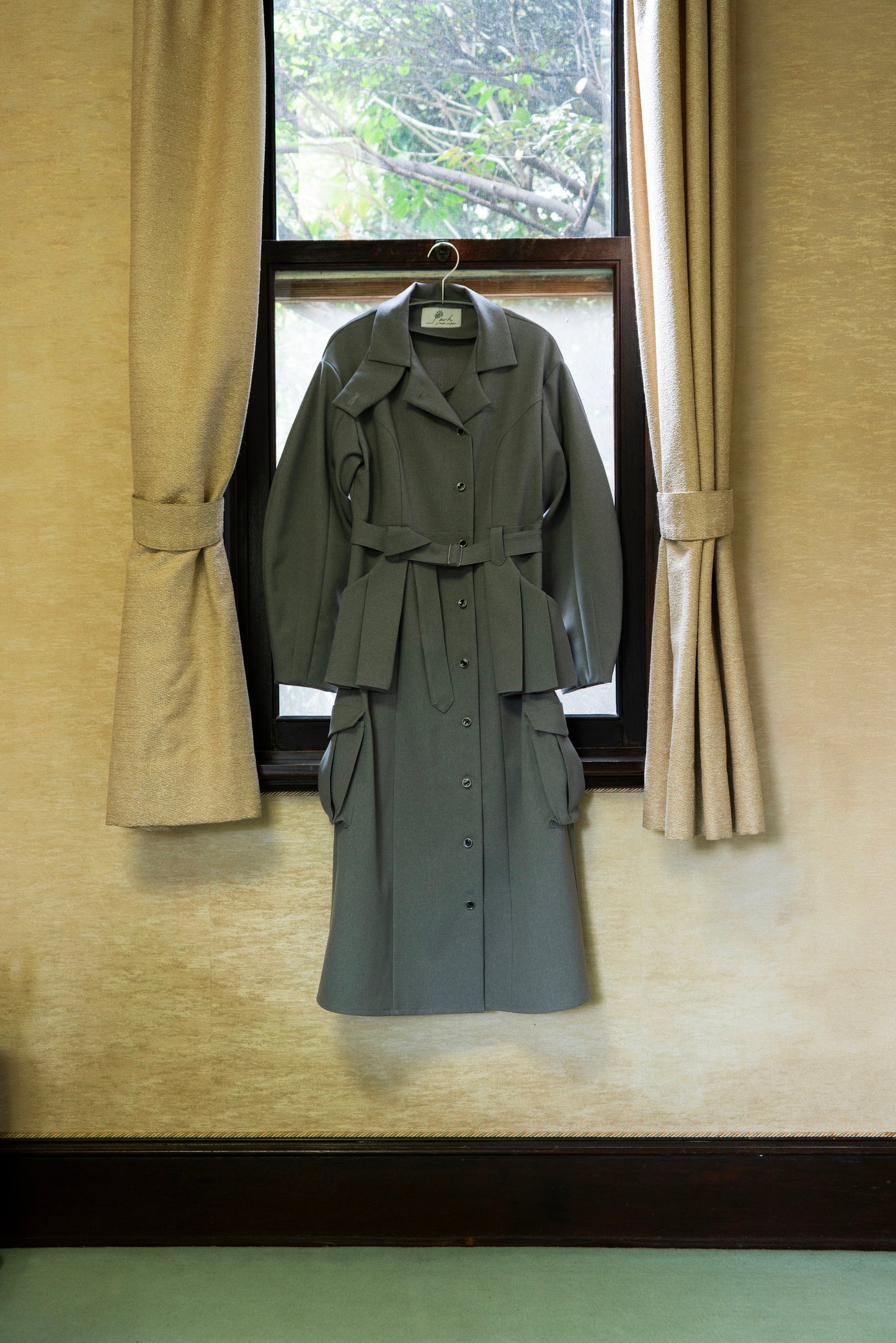 【Pre order】Pleats pocket Coat Dress / Gray