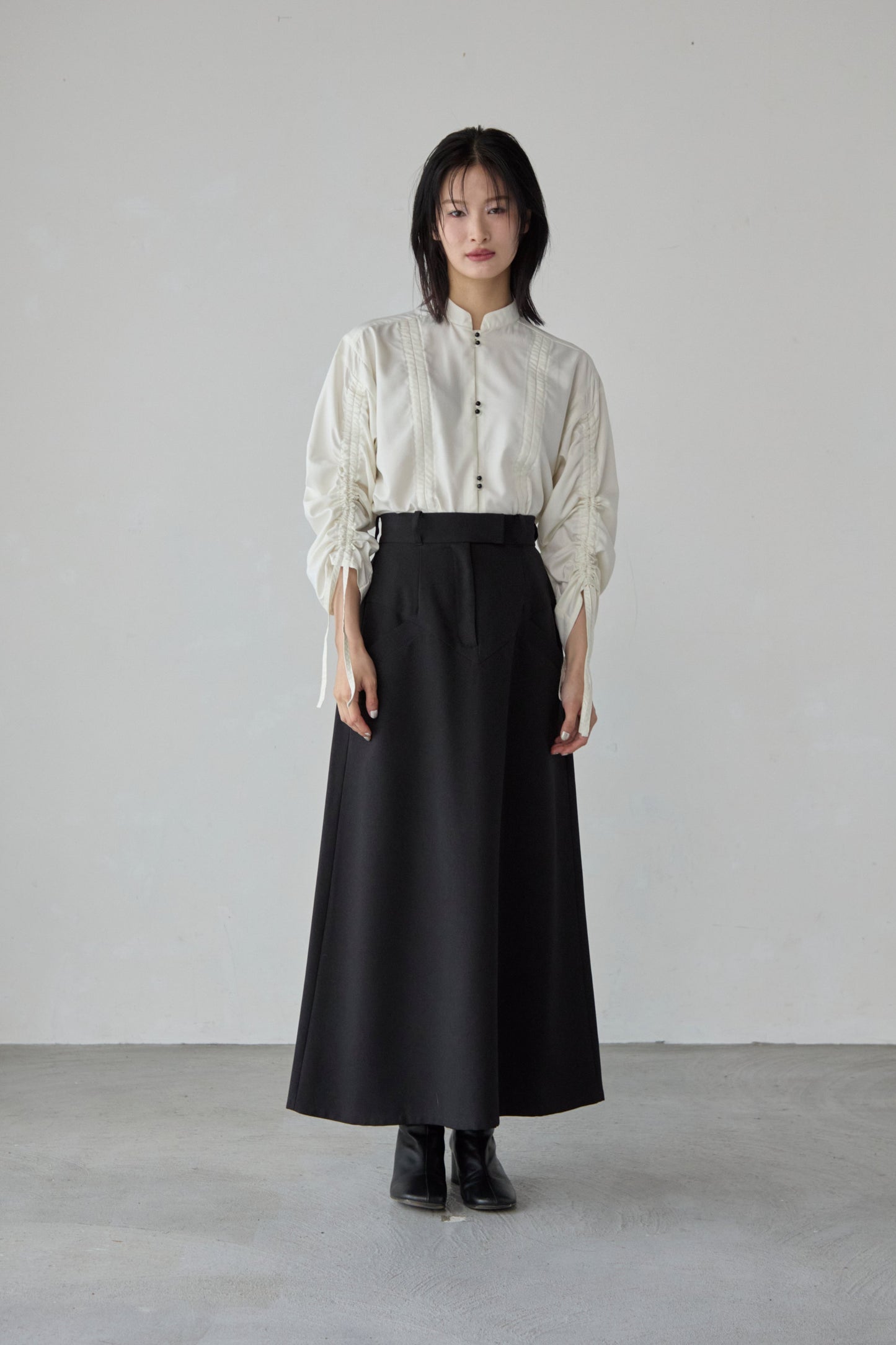 【Re order】Back ruffle skirt / Black