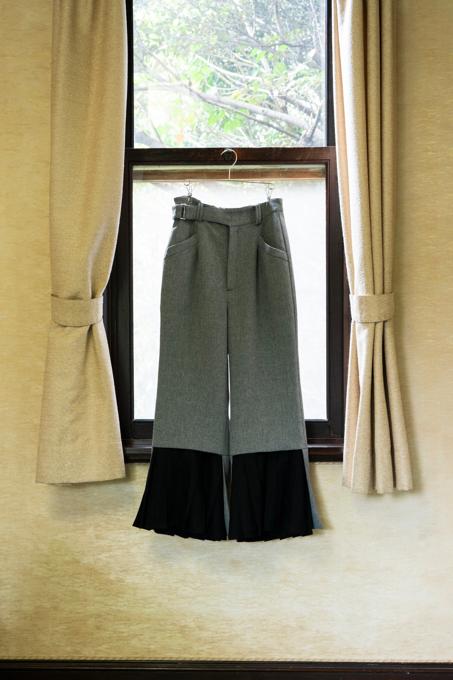 【Pre order】2way Pleated Hem Trousers /Gray
