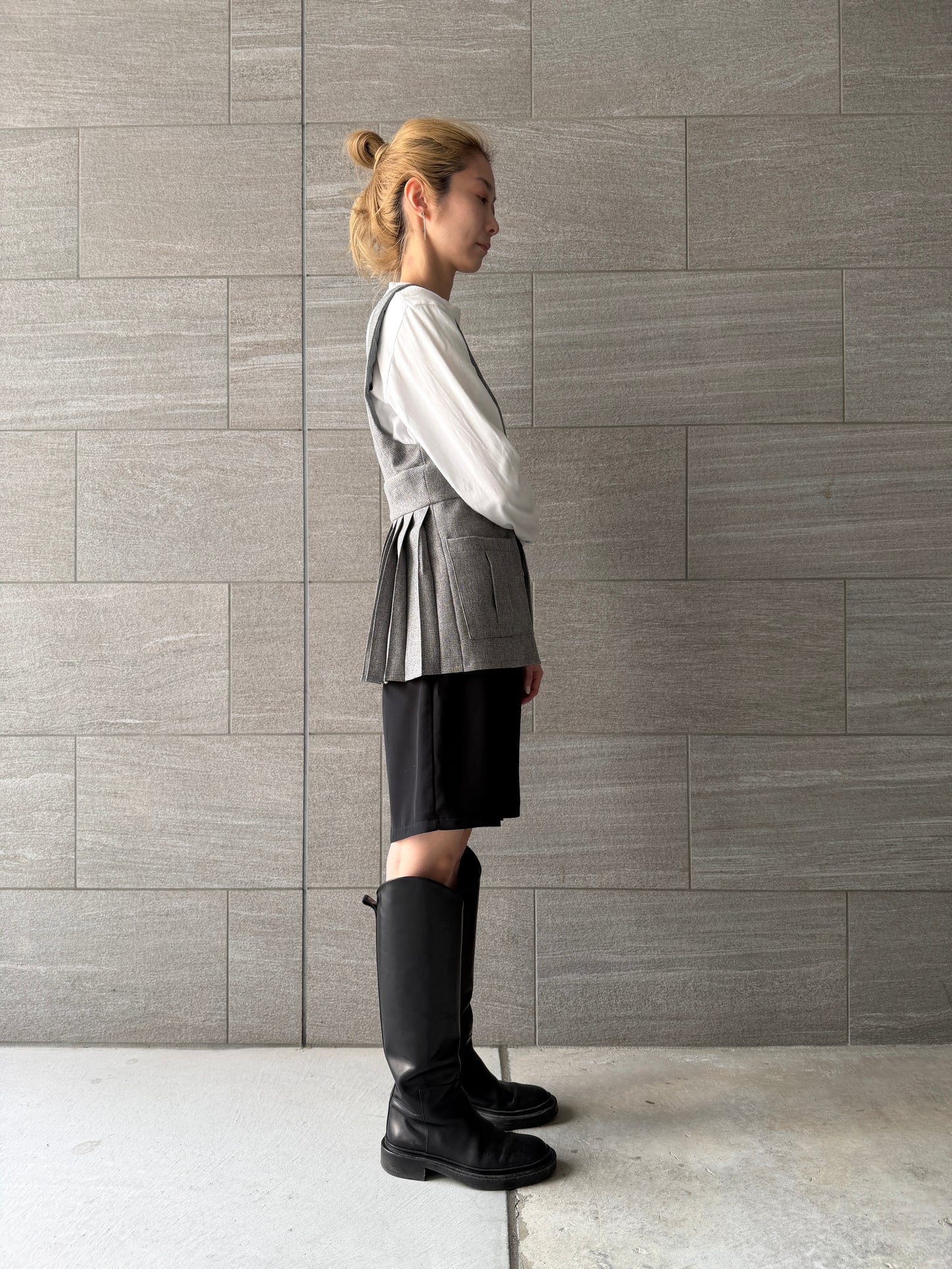 【Pre order】Lace up Pleated Vest / Gray